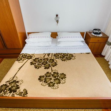 Apartmani Jelica Đảo Krk Ngoại thất bức ảnh