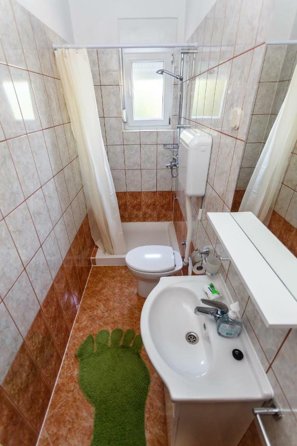 Apartmani Jelica Đảo Krk Ngoại thất bức ảnh