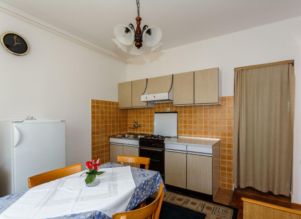 Apartmani Jelica Đảo Krk Ngoại thất bức ảnh